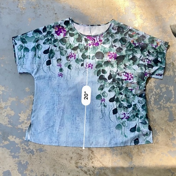 Women's Short Sleeve Blouse with Plant Print - Picture 2 of 5